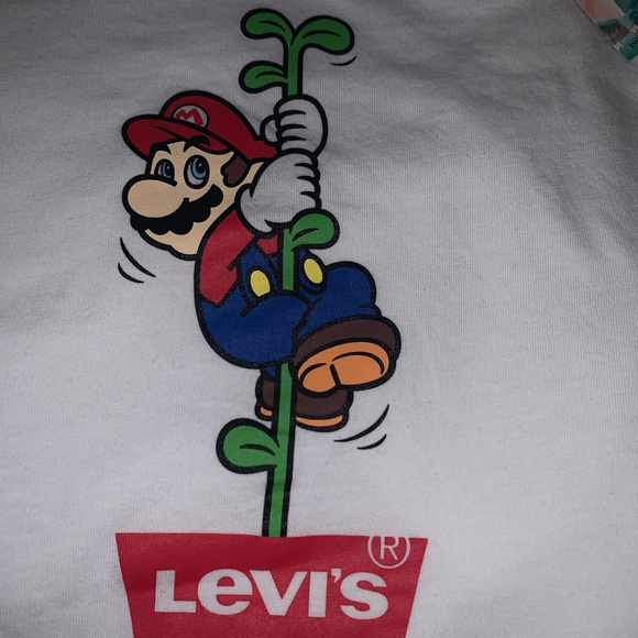 Unisex super Mario white Levi’s NWT - Picture 3 of 6
